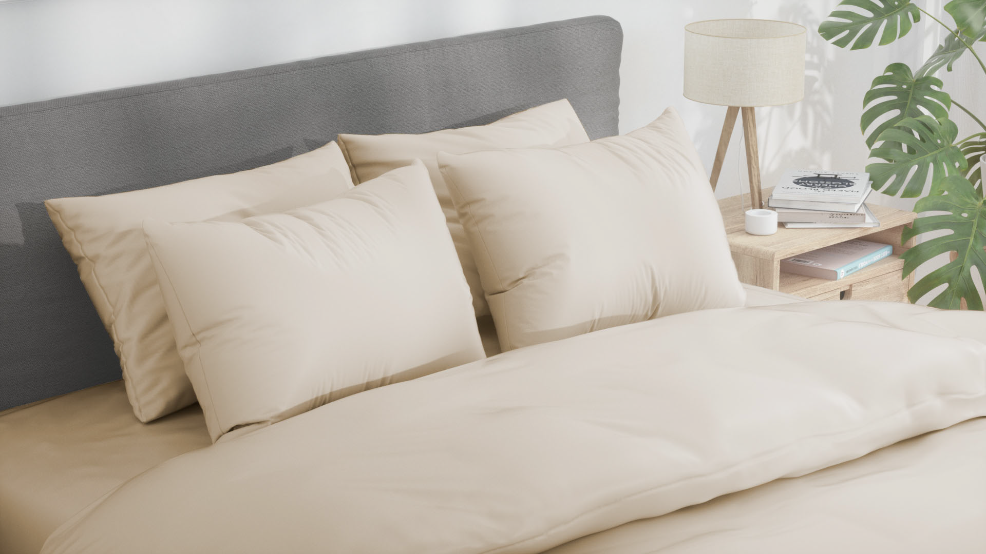 Bed met beige katoen satijnen lakens en donzen kussens en dekbedden